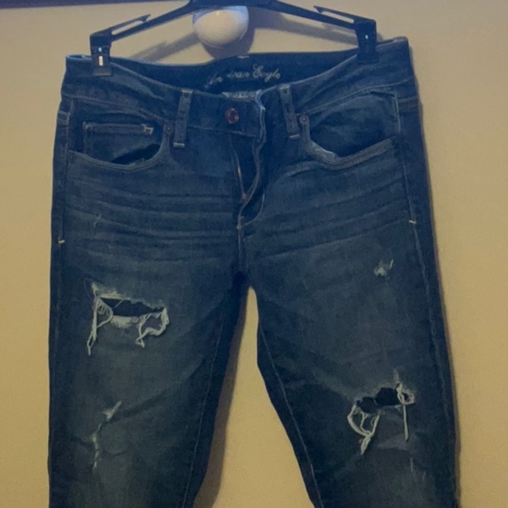 American Eagle Distressed Blue Jeans
